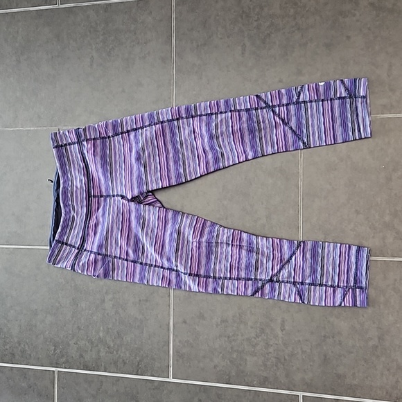 Lululemon Pace Rival Crops, Size 6 - Picture 2 of 15